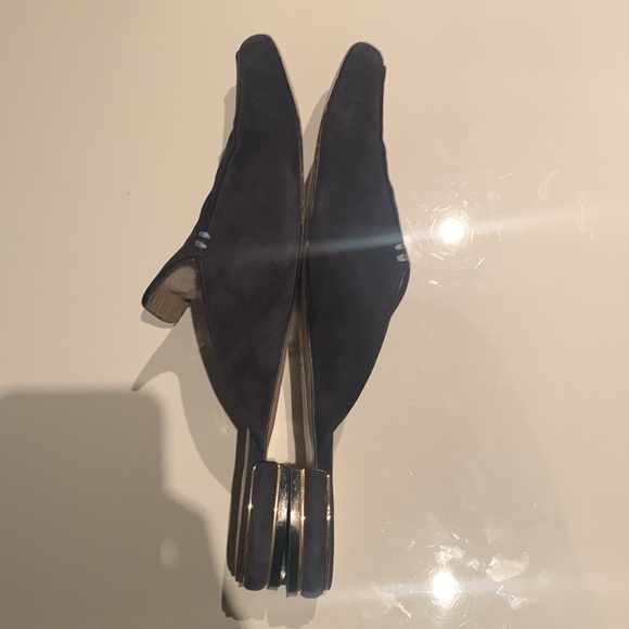 Stuart Weitzman x Gigi Hadid blue suede mule - Picture 9 of 10